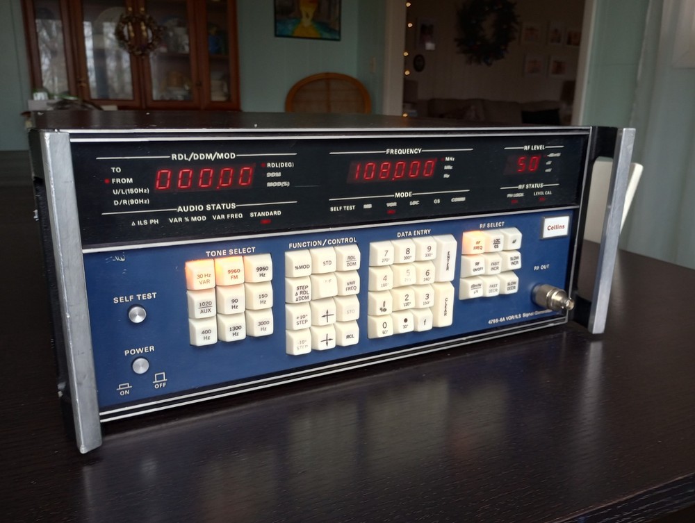 Collins 479S-6A VOR / ILS Signal Generator