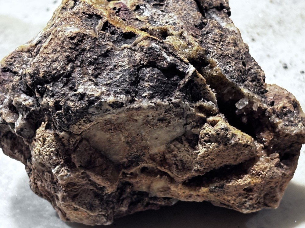 quartz low grade gold ore 706g