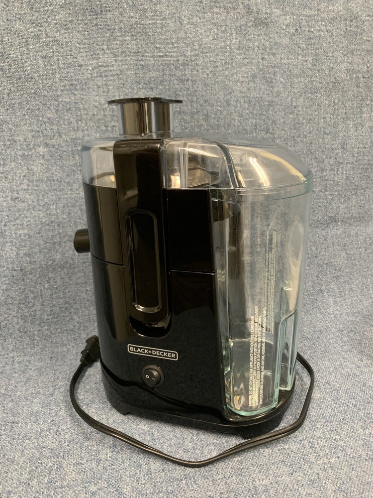 BLACK & DECKER Juicer Model JE2400 Works Great