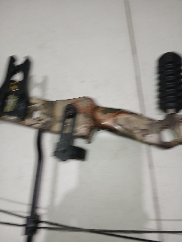 Barnett Vortex Youth Archery Compound Bow Great Condition
