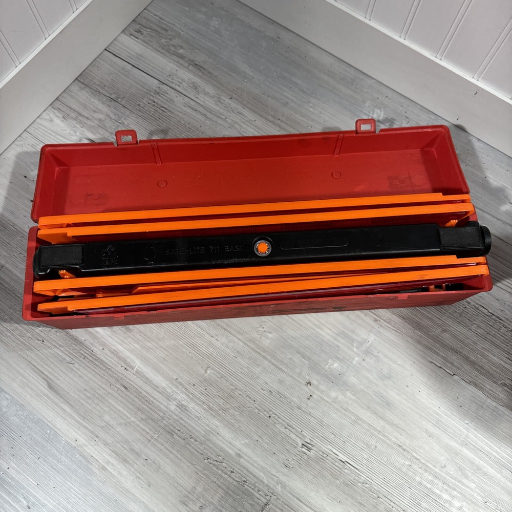 Sate-lite 711 Emergency Warning Triangles Flare Kit Orange Original Boxed Set 3
