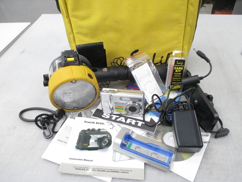Sealife Reef Master DC500 Underwater Camera with Case and Flash + Case