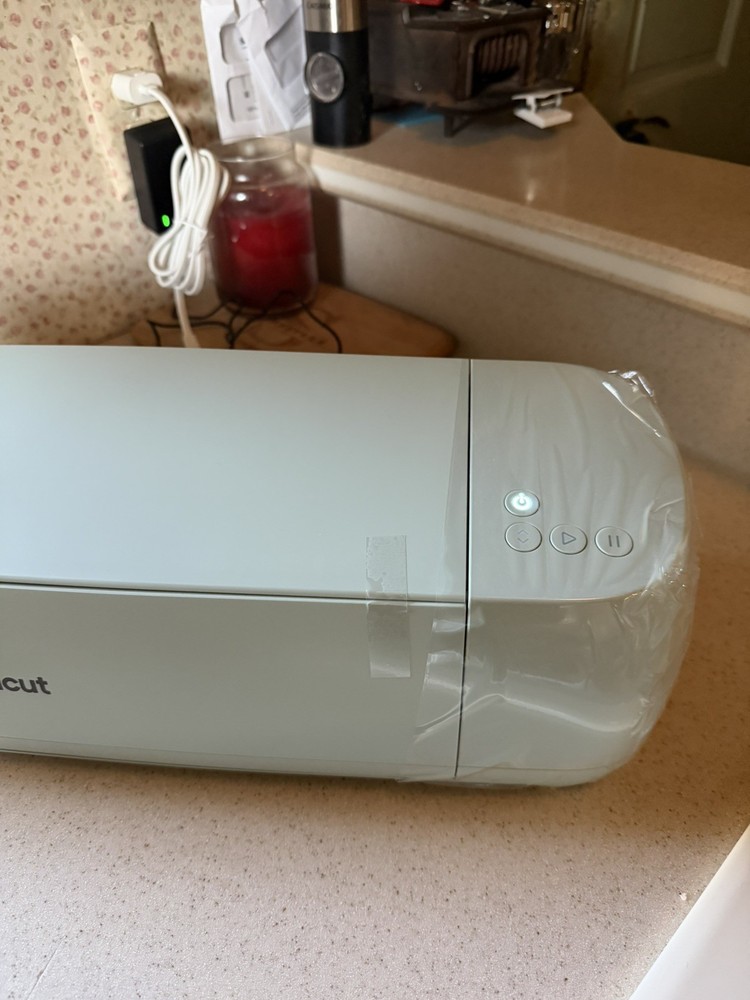 Cricut Explore 3 Mint Colorway NIB