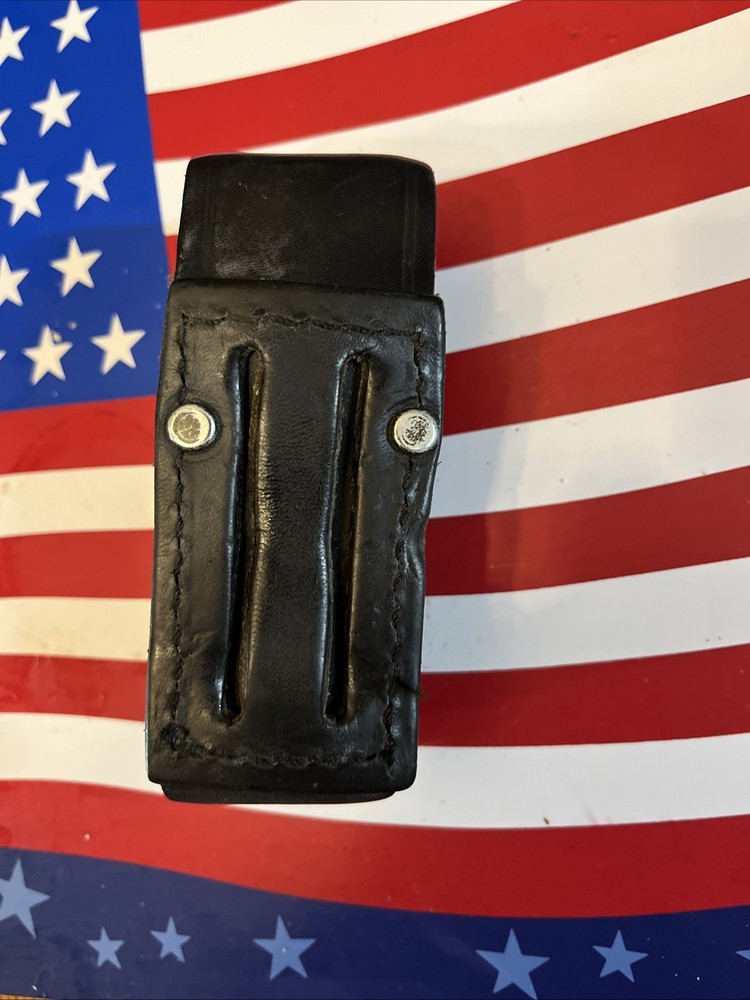 Boston Leather Mace Holder 5527