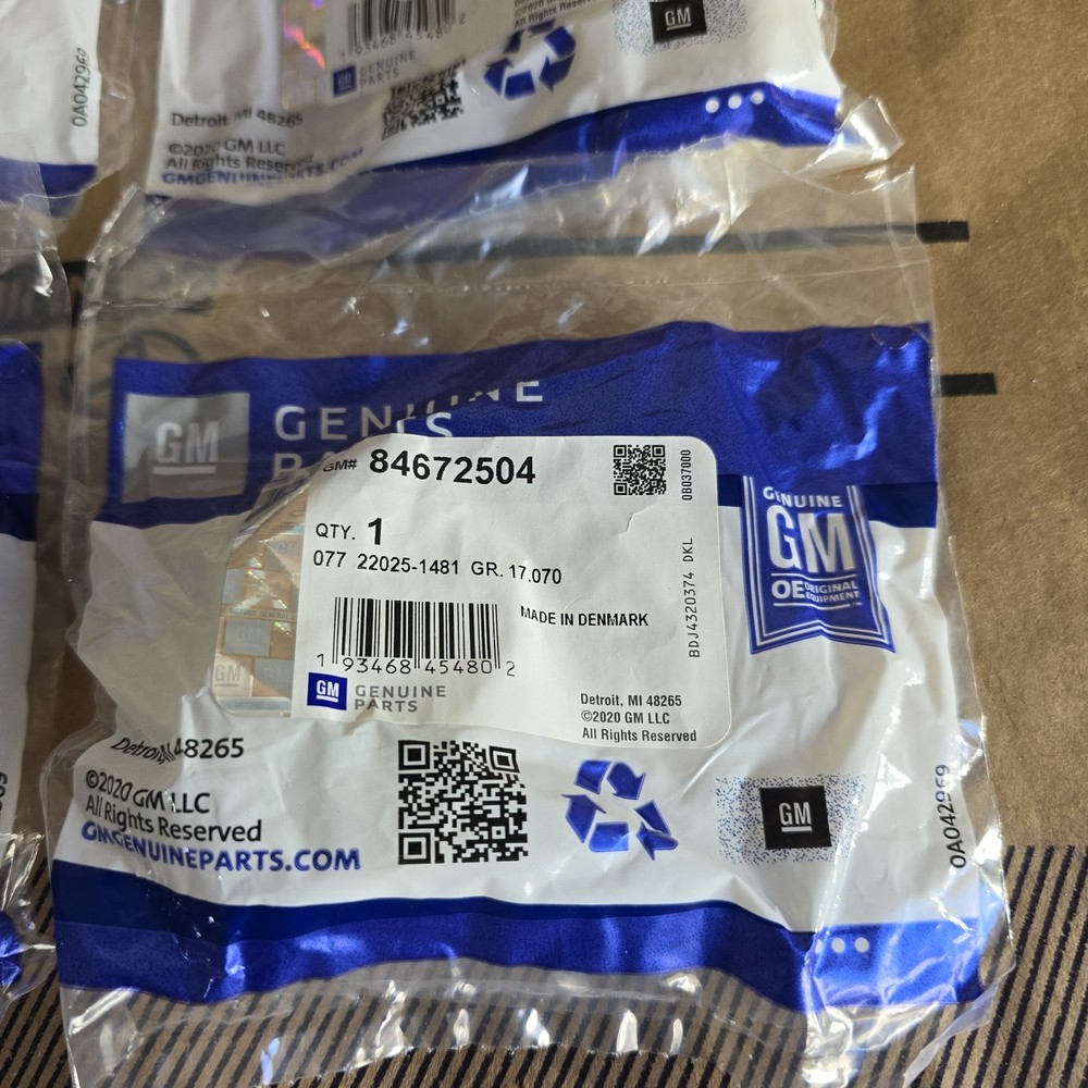 4 Genuine GM Side Rail Protector 84672504