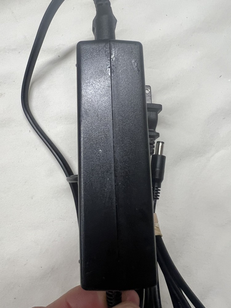 ADAPTOR AC Adapter WT1502500 15V 2.5A Power Supply