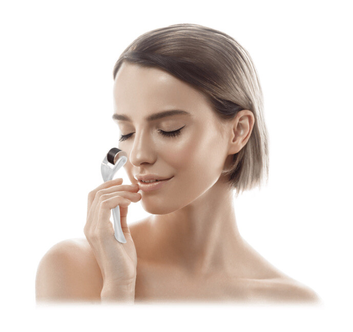 Brookstone Facial Microneedle Derma Roller