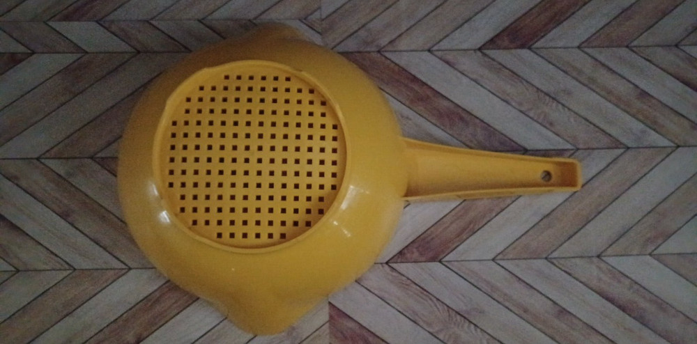 Vintage Tupperware Strainer Yellow Colander Double Spout