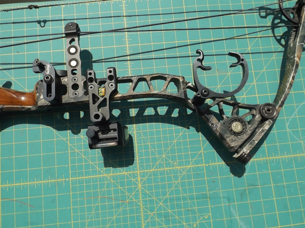 Mathew’s drenalin LD Compound Bow Equipped 70/30 SE3 RH