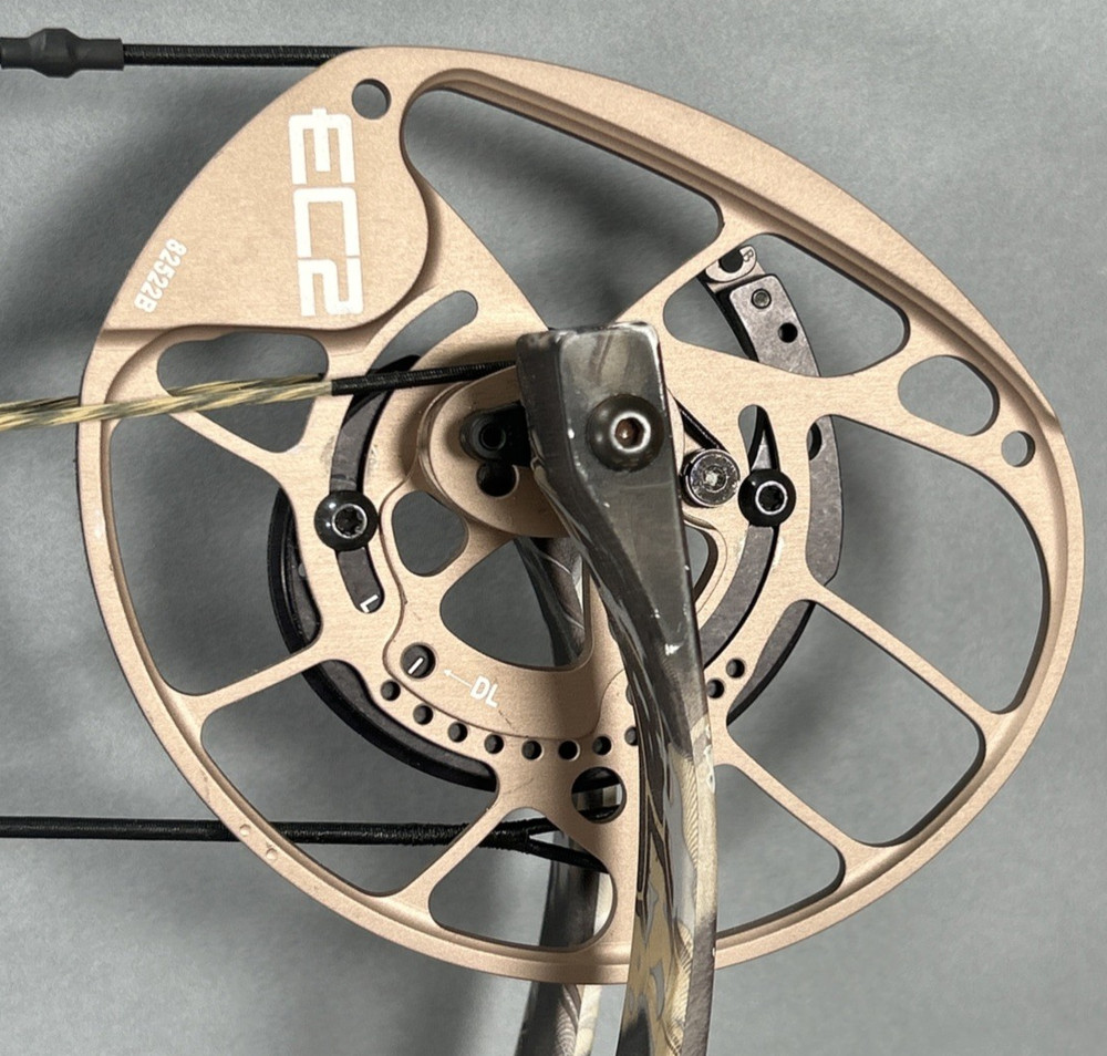 PSE Bow Mach 34 EC2 - Right Hand - W/Extras