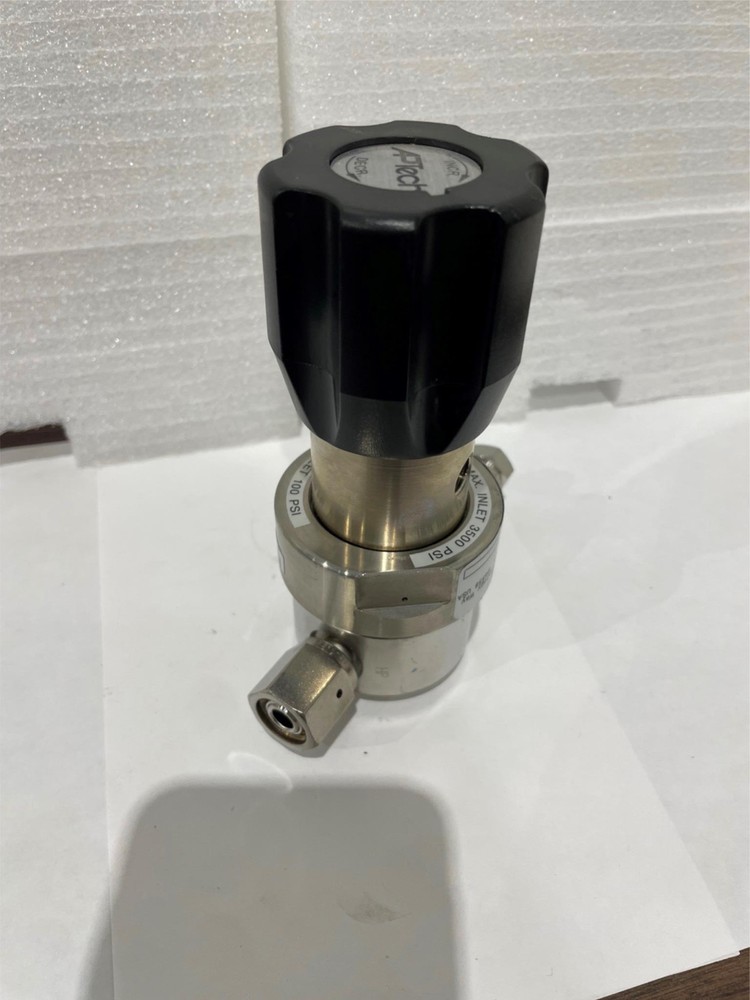 Tescom, 64-2862KRT 10, Gas Regulator Assy, Used