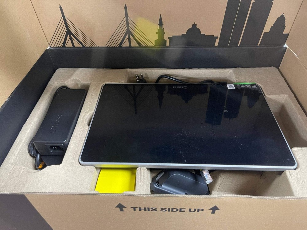 Used Toast TT203 POS Data Processing Machine with Card Reader - WO1