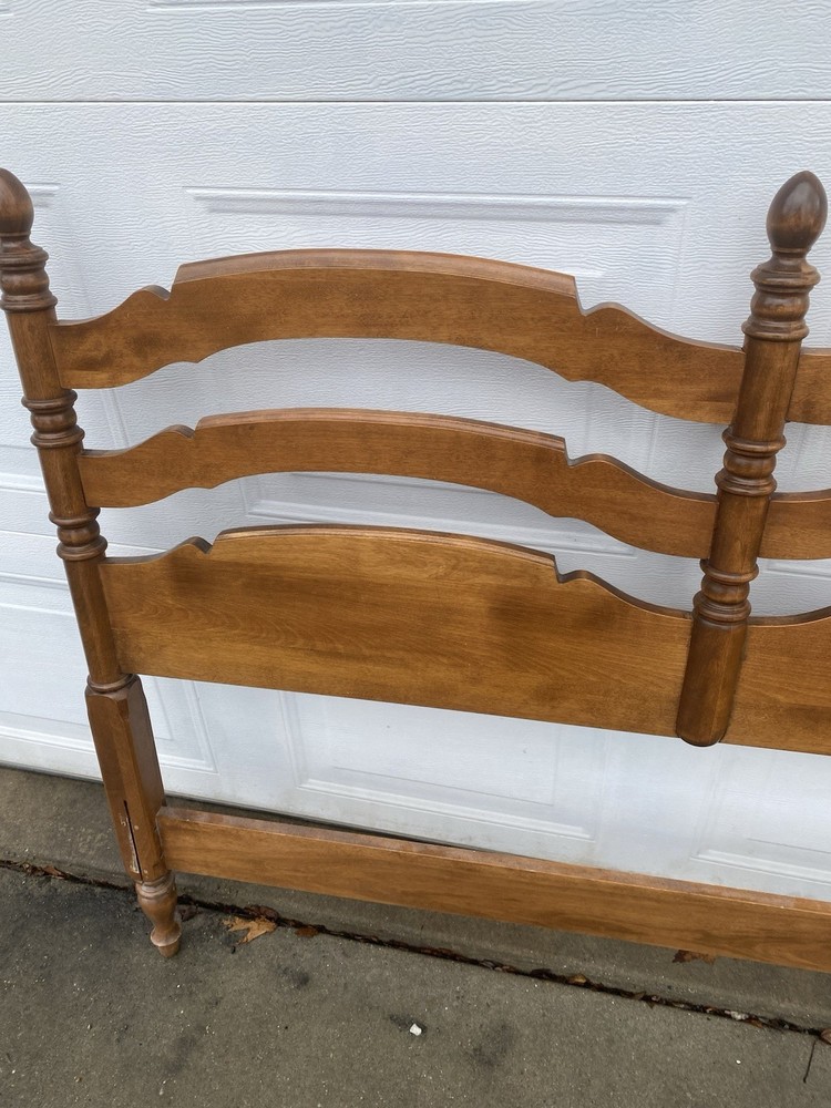 Ethan Allen Heirloom Maple Nutmeg Full Size Headboard