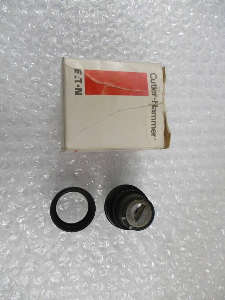 CUTLER HAMMER E22KBE4 SELECTOR SWITCH NSMP