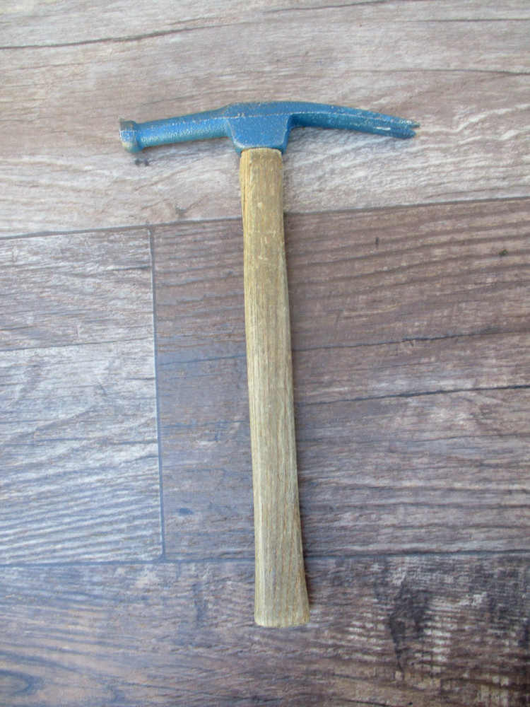 Tack Hammer Upholstery Tool 4 oz Nail Puller