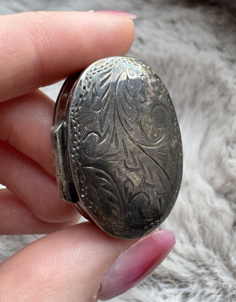 925 Sterling Silver Pill Box 1.2" USED
