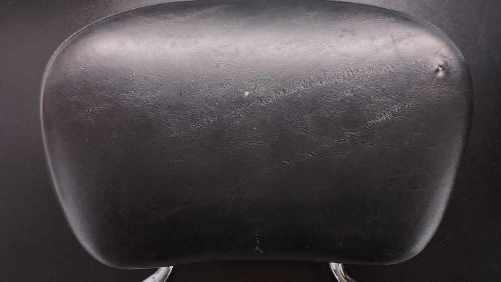 2004 Honda Shadow VT1100c Quick Release Sissy Bar Passenger Backrest #755