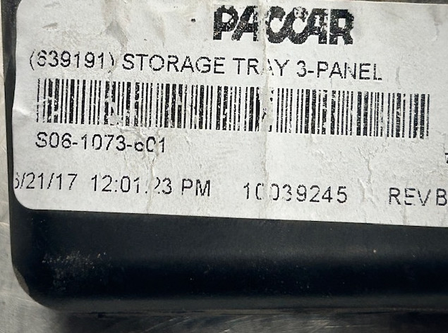 KENWORTH S06-1073 STORAGE TRAY, 3 POSITIONS BLK