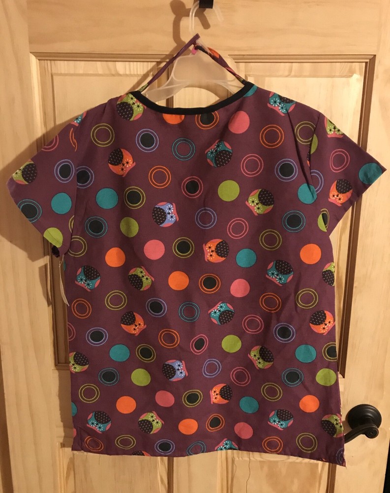 NWT BOBBIE BROOKS Owl Design Uniform Scrub Top Size Medium ~ *WOW*