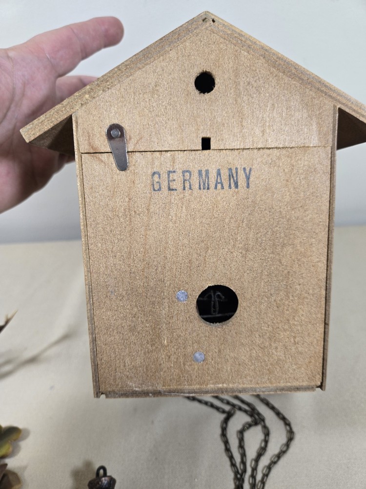 Vintage German Cuckoo Clock Hunting UNTESTED Missing 2 Pieces