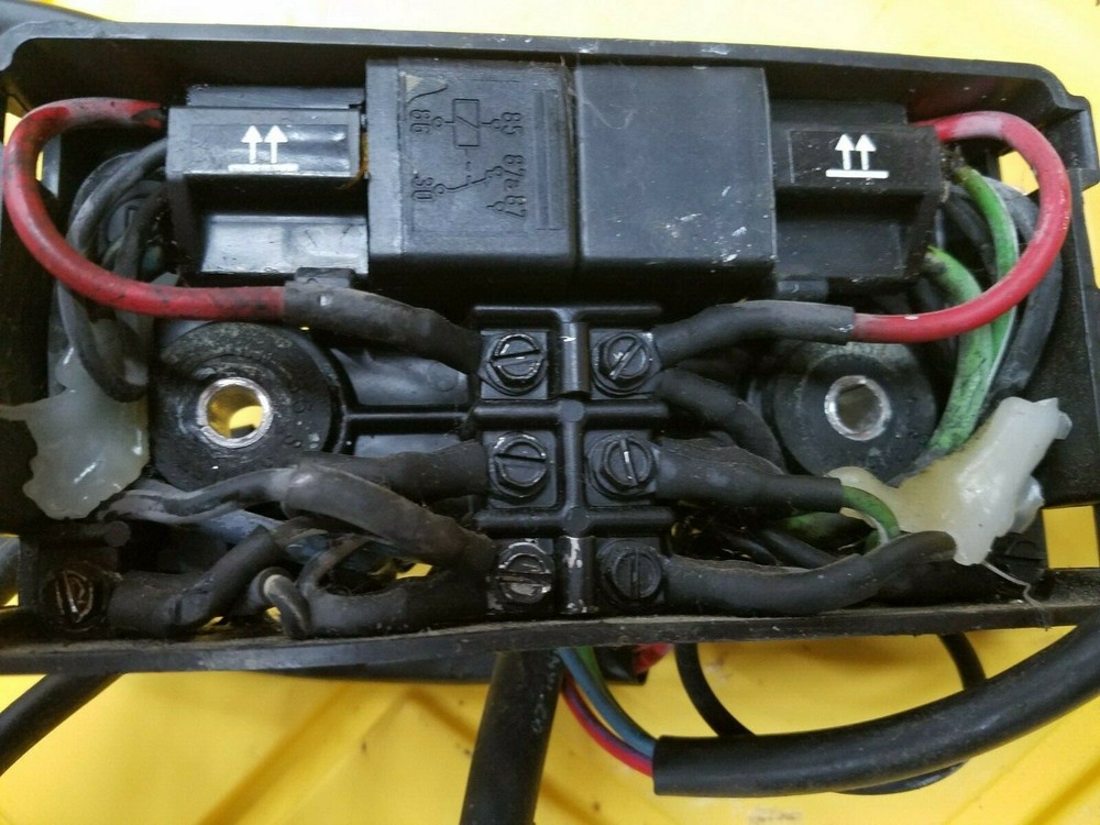 Johnson Evinrude 115hp Junction box 584181