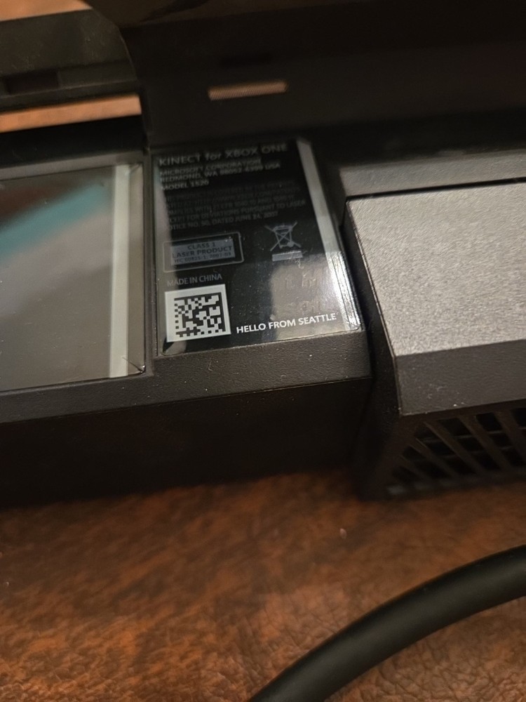 Microsoft 1520 Kinect Sensor - Black With Media Remote