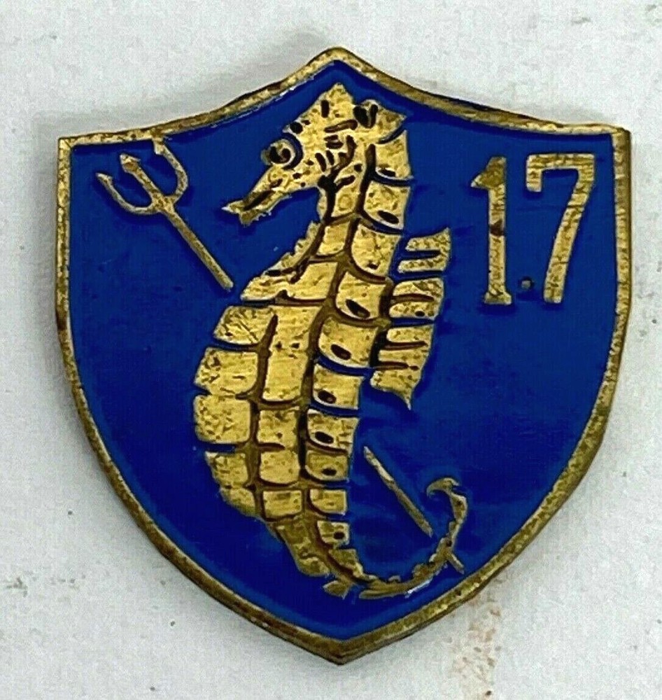 Vintage US Navy Commander Destroyer Squadron 17 Name Tag Emblem