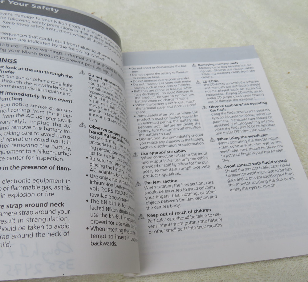 Nikon CoolPix 4500 Digital Camera User Guide Instruction Manual - Used