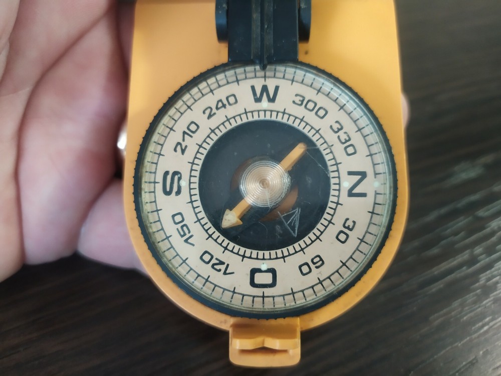 Soviet USSR Navigation Compass Azimuth (Азимут)With ruler and mirror Vintage