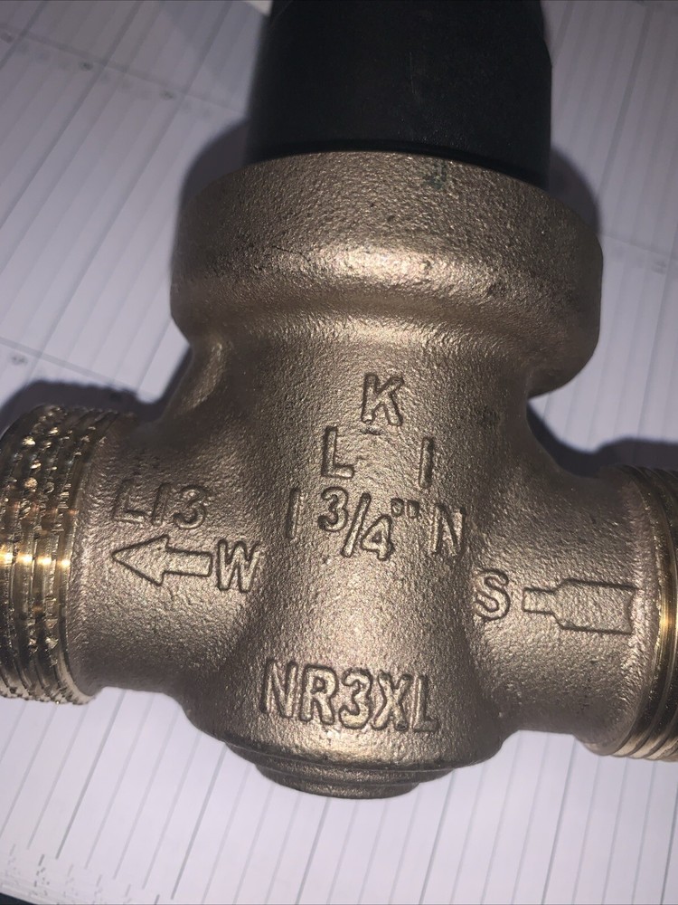 ZURN PRESSURE REDUCING VALVE 1-3/4" NR3XL