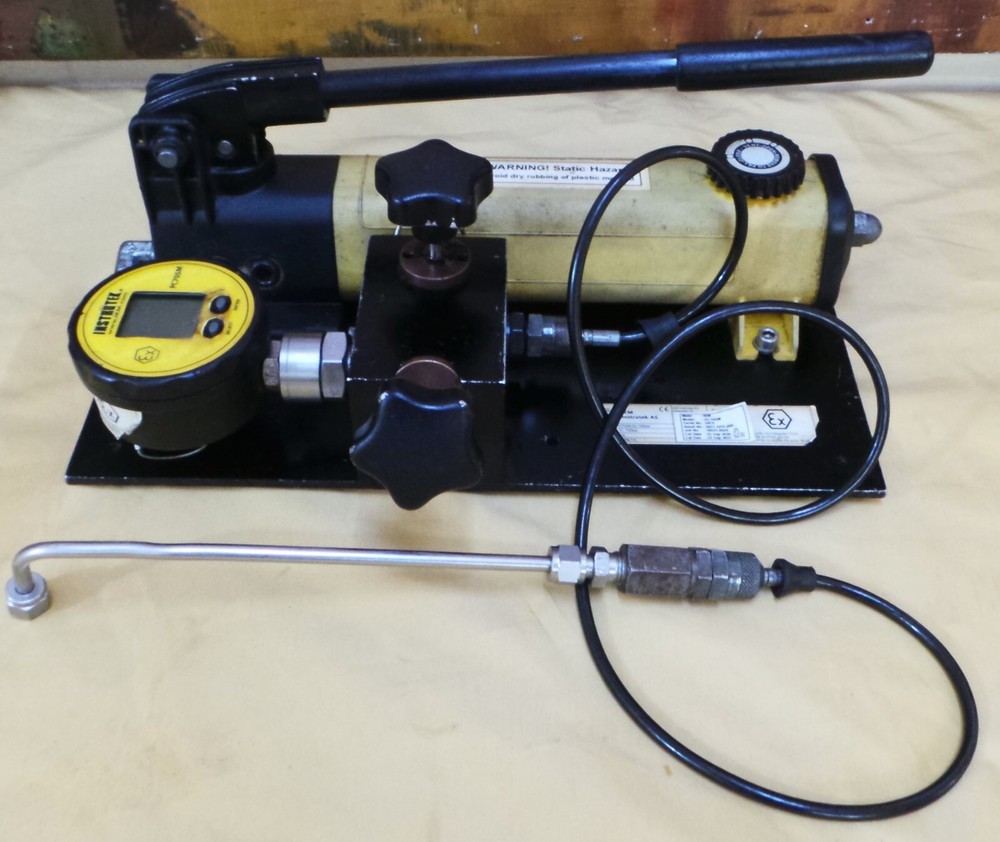 IKM PC705M Ex 700bar Pressure Calibrator.