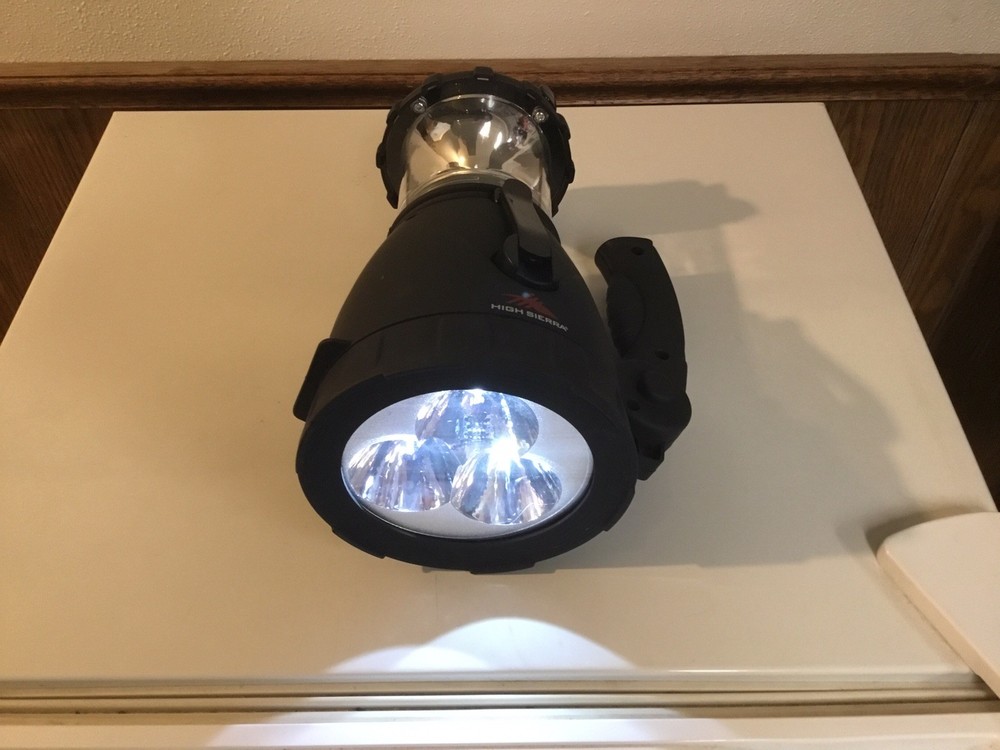 High Sierra Dynamo Lantern Spotlight with Case IH Logo