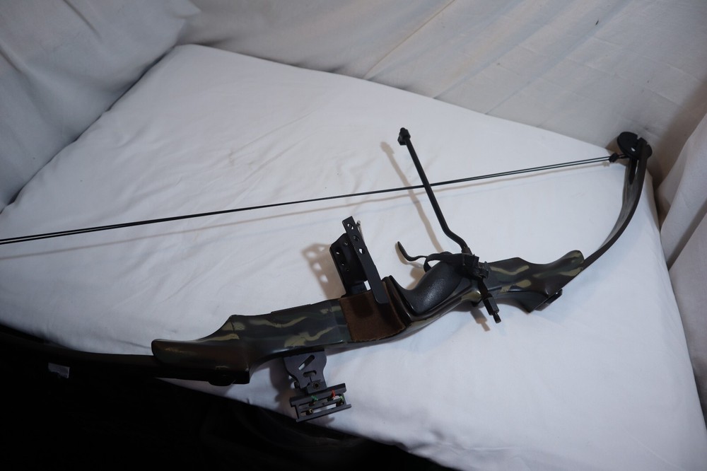 ROBIN HOOD PHOENIX COMPOUND BOW (CAMOFLAGE) ***
