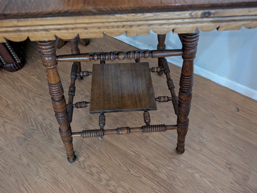 Antique Victorian Spindle Style Oak Accent Side Table