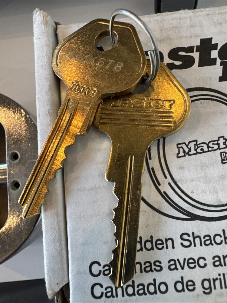 MasterLock 6271 Pro Series Hidden Shackle Round Padlock, Keyed Different