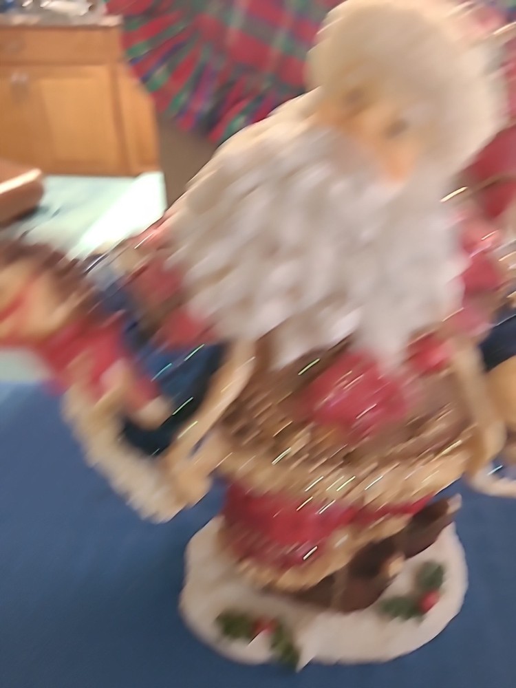 vtg santa Figurine (BIN A)