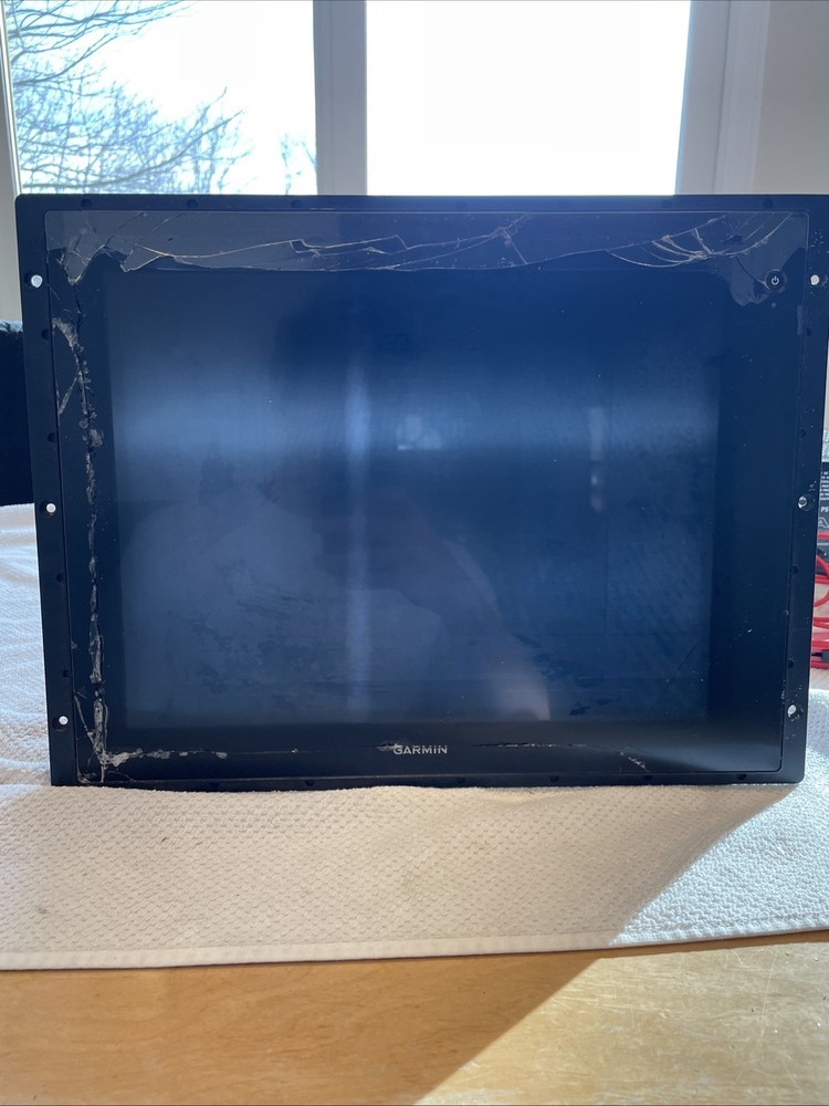 Garmin GPSMAP 8215 Touchscreen Chart Plotter FOR PARTS
