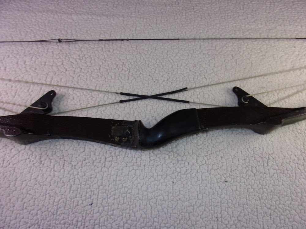 Bear Whitetail Hunter Compound Bow With Camo Limbs