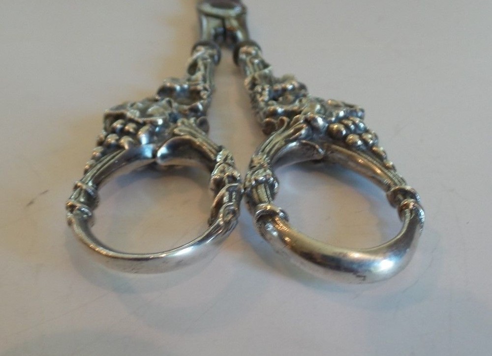 VINTAGE TIFFANY & CO. STERLING SILVER HANDLE ORNATE 7" GRAPE SHEARS, SIGNED