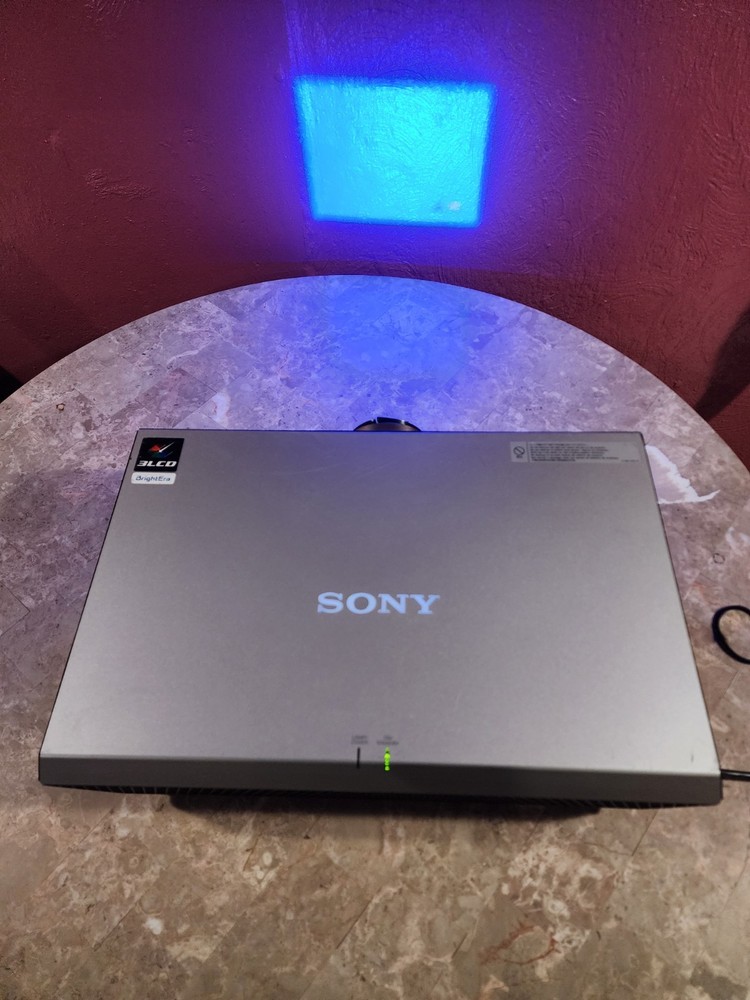 Sony VPL-FX40 Proyector plus replacement lamp no remote control Works Perfect