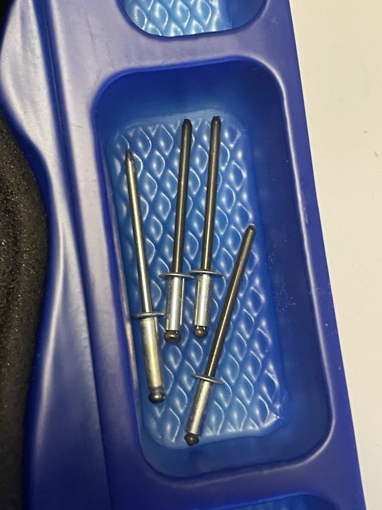 National Hand Riveter Tool Rivet Gun With Case