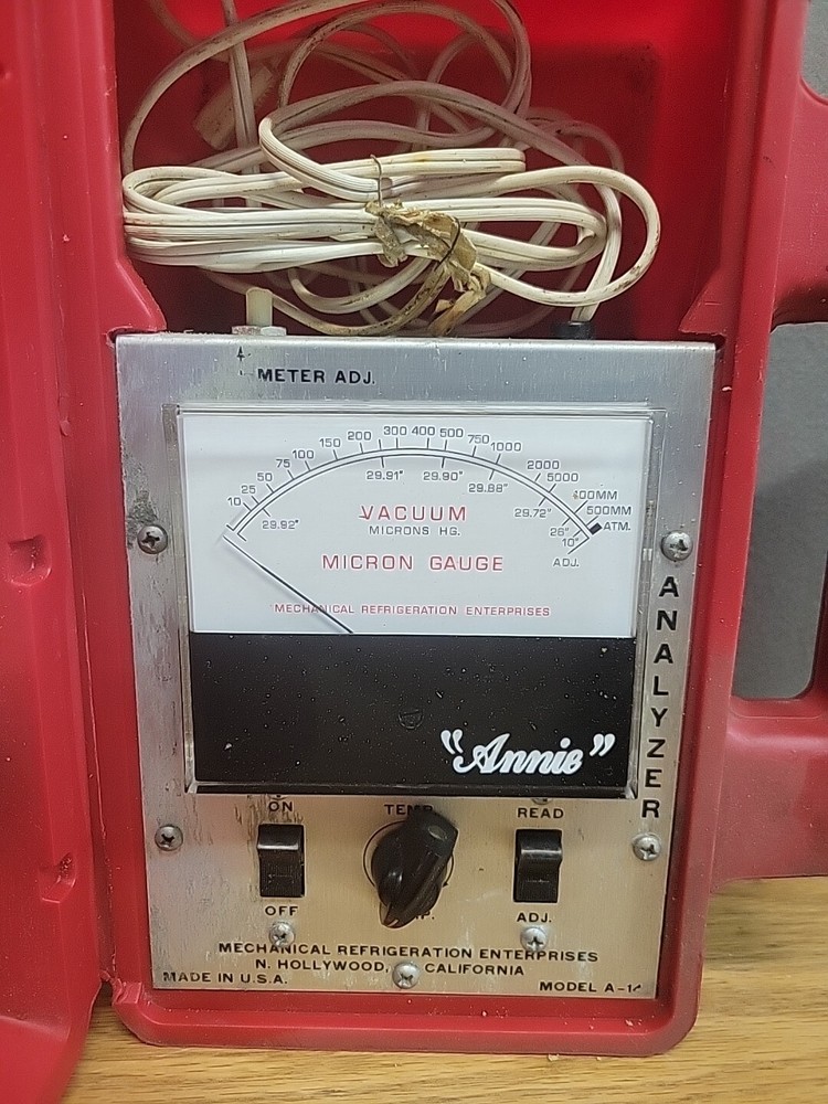 Vintage Vacuum Analyzer Model A-14 "Annie"