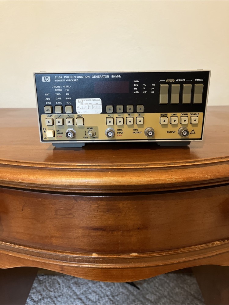 HP 8116A Pulse Function Generator 50MHz Fully Operational Good Condition