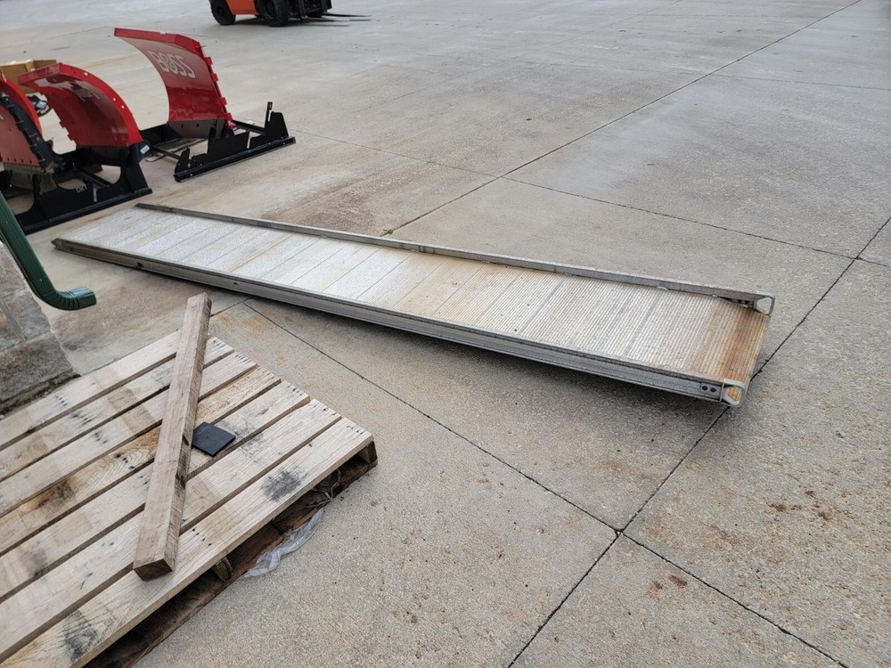 BOX TRUCK RAMP - USED