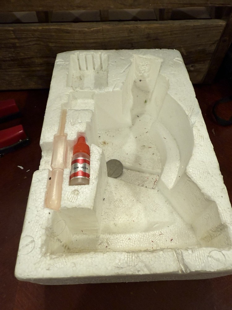 Tasco Red 300 POWER MICROSCOPE