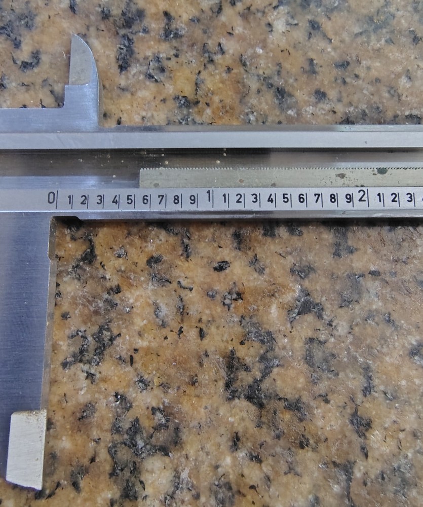 🗽FOWLER 6" DIAL CALIPER NO 52-010-006