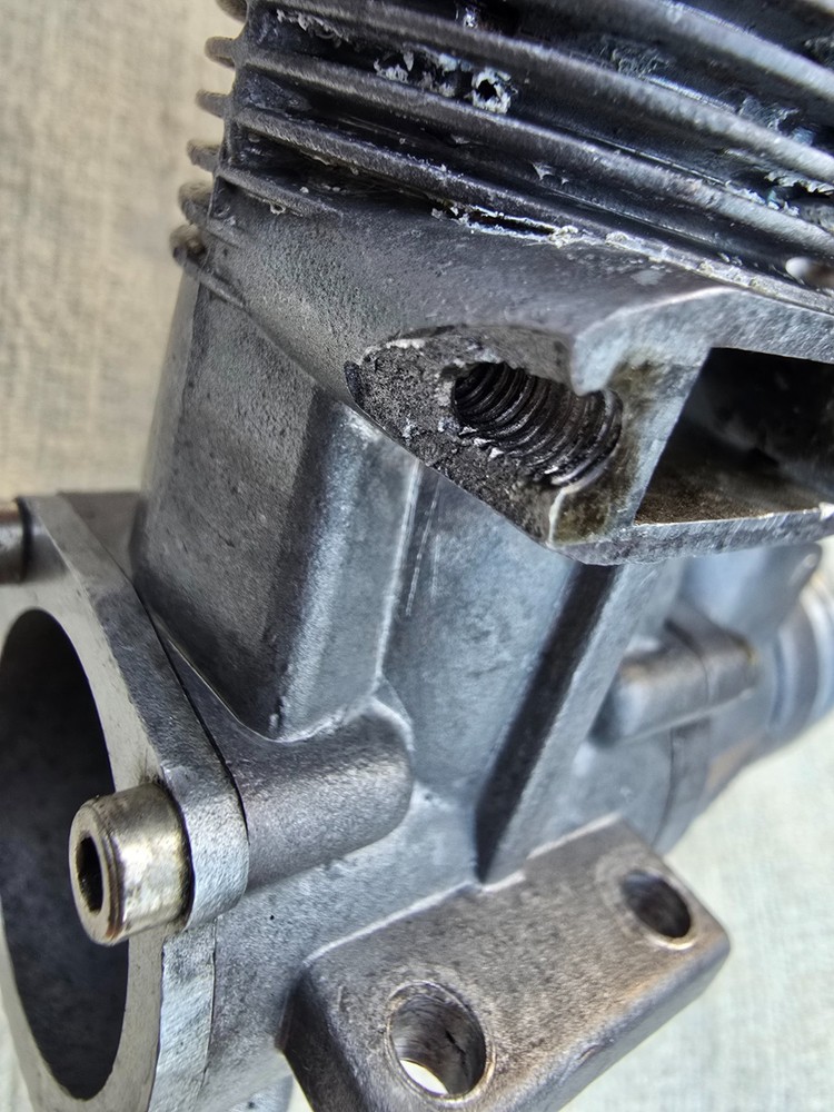 Vintage Royal 40 RC Glow / Nitro Model Airplane Engine