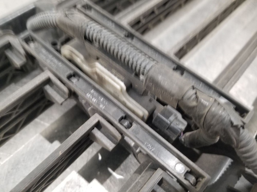 19 CHEVY SILVERADO 1500 5.3L AIR SHUTTER