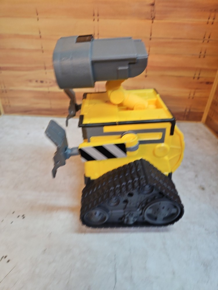 2020 GPN30 Mattel Wall-E Remote Control Toy