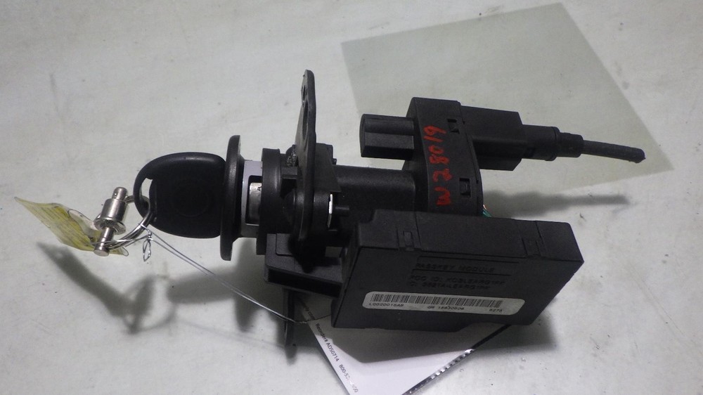 07 SATURN AURA Ignition W/Key